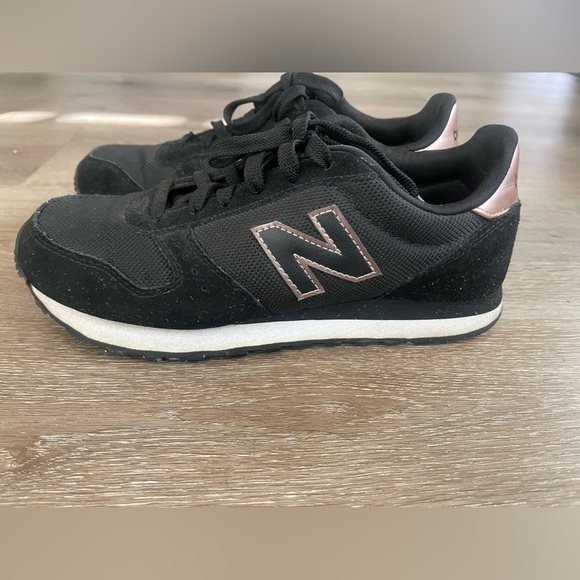 New Balance Sneakers - Picture 7 of 7